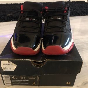 Air Jordan 11 low kids size 4